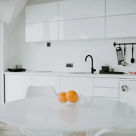 Apartment Diamond 4 *