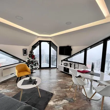 Diamond 4 * Divcibare